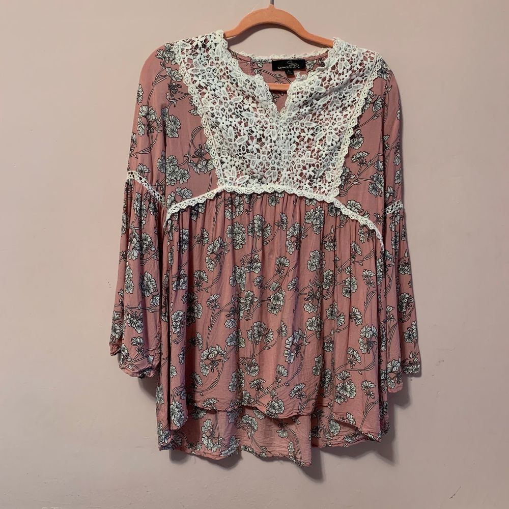 Suzanne Betro Long Sleeve Blouse floral design
